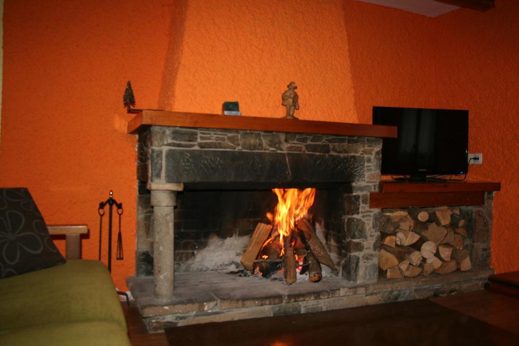 Apartamentos Rurales Les Barnedes Mollo Luaran gambar